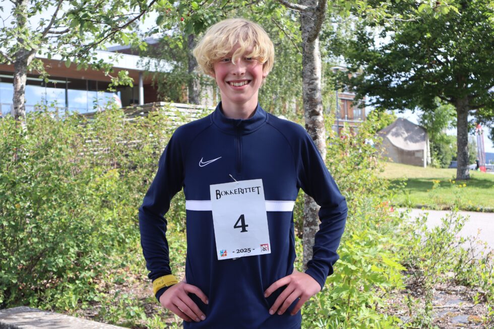 Charlie Kvalø Smedtorp (14) deltok i sitt aller første orienteringsløp under kretsmesterskap i sprintstafett i Byparken.