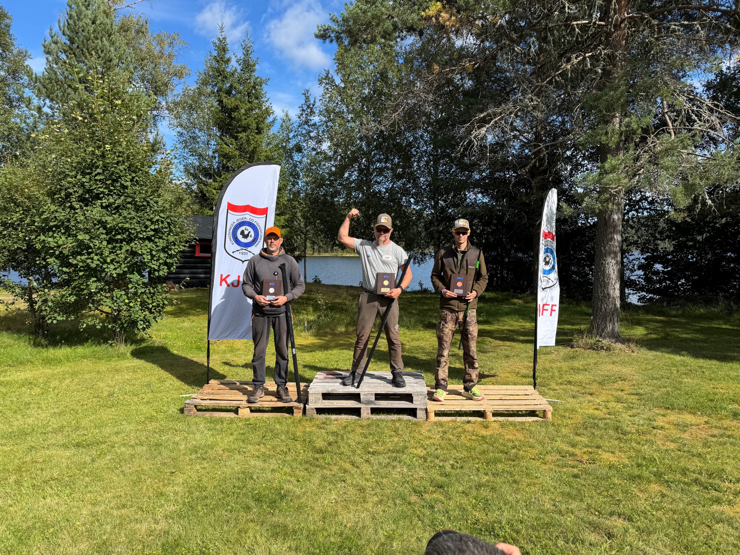 I herreklassen i indiviuelt fiske ble det sølv til Tommy Strengelsrud fra KJFF Raufjøringen, gull til Kenneth Jernberg Odal SFK og bronse til Markus E. Hansen Odal SFK.