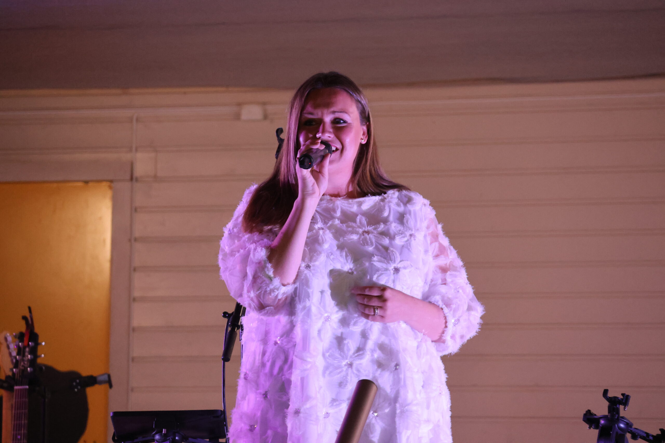 Julie Grundt var f&oslash;rste artist p&aring; scenen.