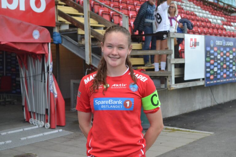 Kaptein Kristine Skrutvold Skjæret sto for det første av to mål for KIL i en kamp som blir husket for helt andre ting.