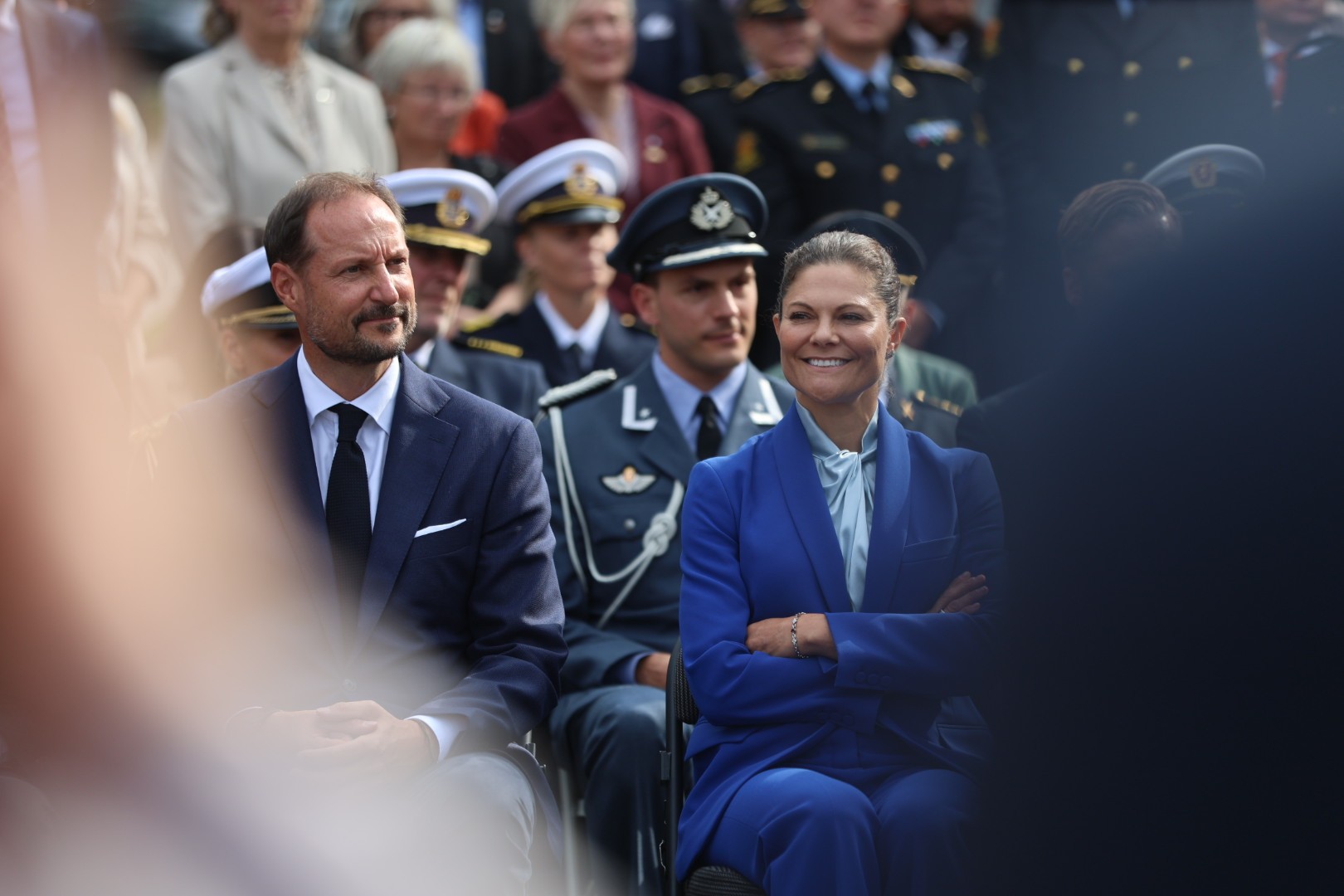 Kronprins Haakon og kronprinsesse Victoria p&aring; &aring;pning av den nye politistasjonen.