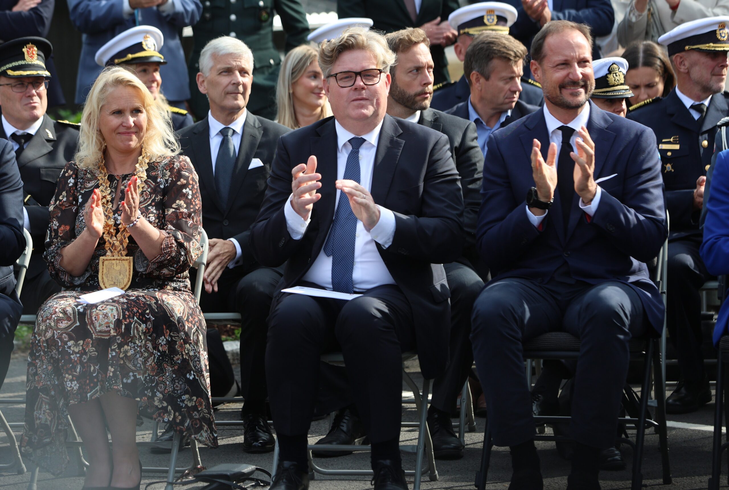 Ordf&oslash;rer i Eidskog Kamilla Thue, Sveriges justisminister Gunnar Str&ouml;mmer og Kronprins Haakon.