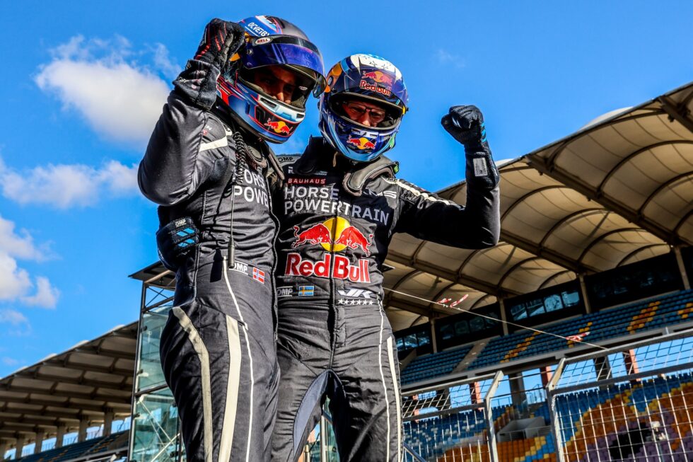 Det ble en god dag for KMS Motorsport i Istanbul. Johan Kristoffersson ble verdensmester for åttende gang og Ole Christian Veiby vant sesongens siste VM-runde.