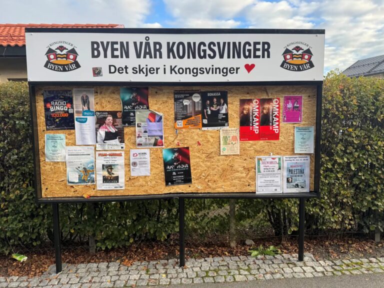 Endelig er tavla i Glommengata ferdig pusset opp og kan igjen brukes til å henge opp plakater for kommende arrangementer.