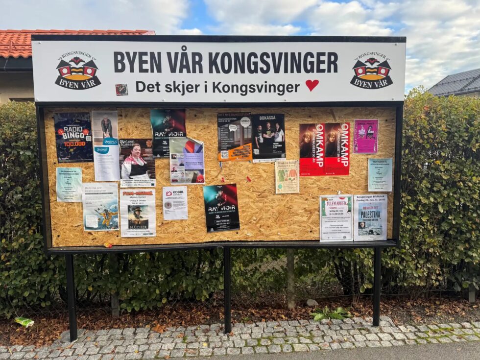 Endelig er tavla i Glommengata ferdig pusset opp og kan igjen brukes til å henge opp plakater for kommende arrangementer.