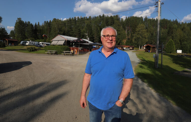 Gudmund Gulbrandsen har drevet Sigernessjøen Camping siden 1997. Hans foreldre gjorde det før han fra 1962. Nå vil Gulbrandsen selge livsverget og har lagt plassen ut for salg.