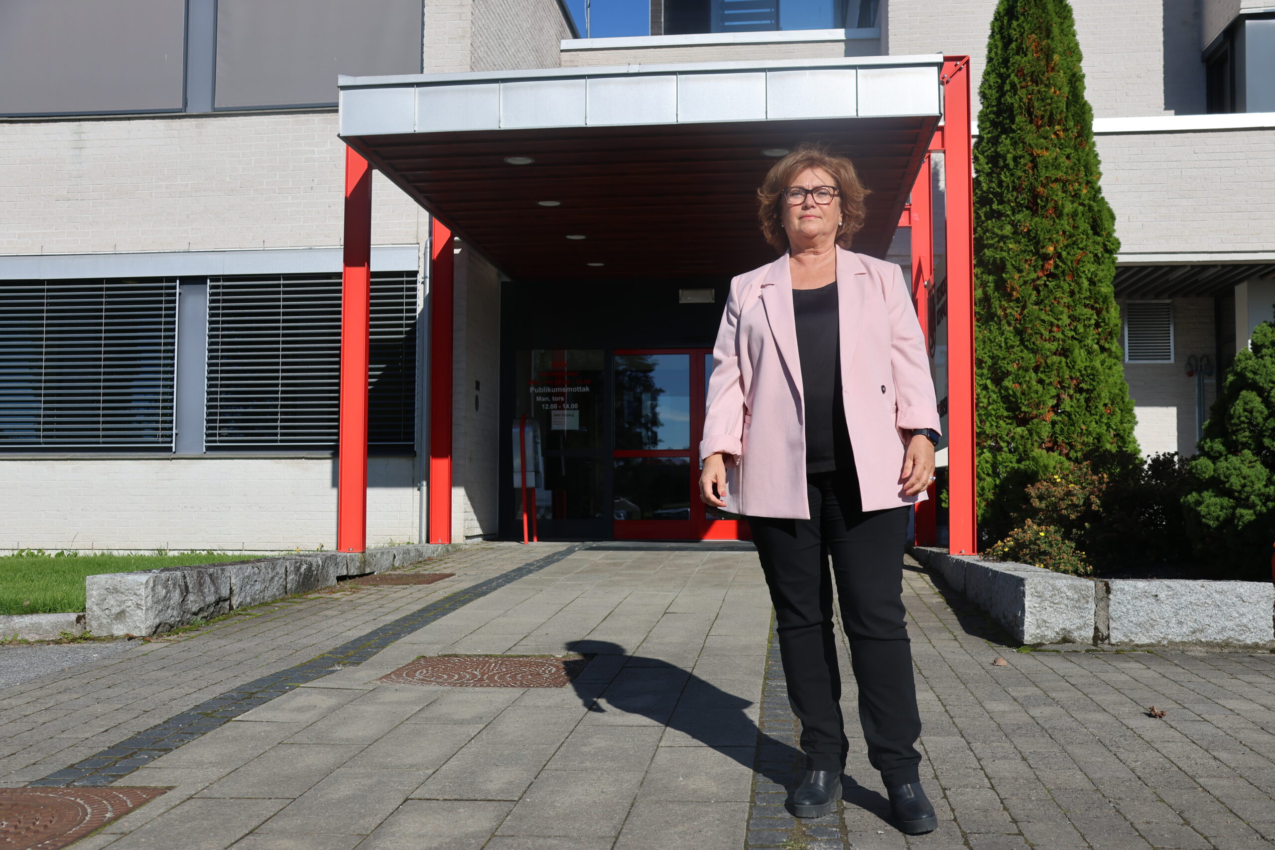 HR-leder Borgny Fjeld Granstrøm forteller at mange rutiner som går digitalt, må foretas manuelt når det gjelder grensegjerngerne.