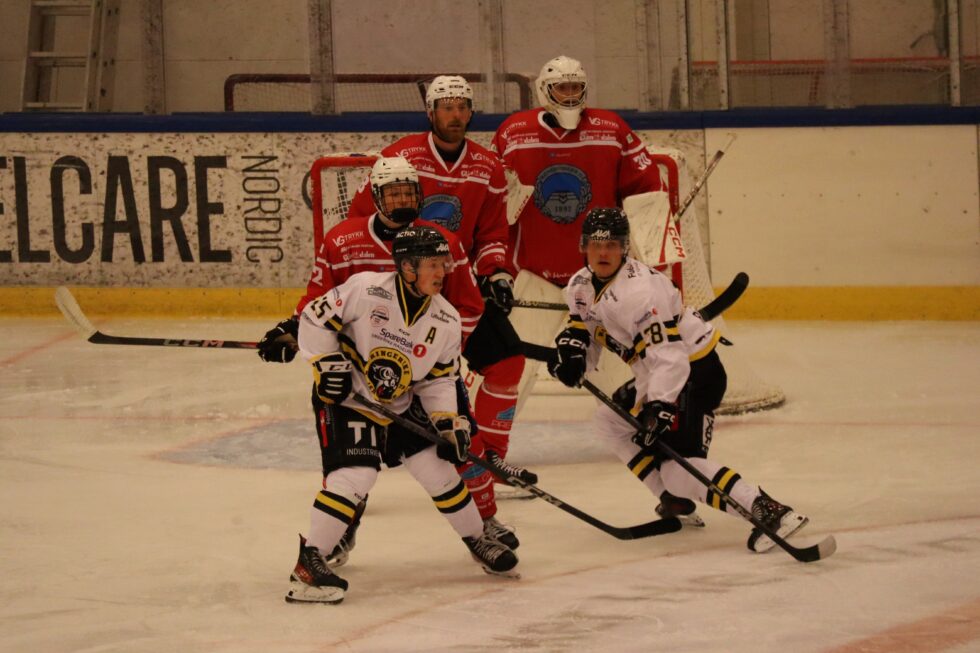 Det ble en defensivt styrt kamp for KIL ishockey når de tok imot Ringerike i Kongshallen i sesongens første hjemmekamp.