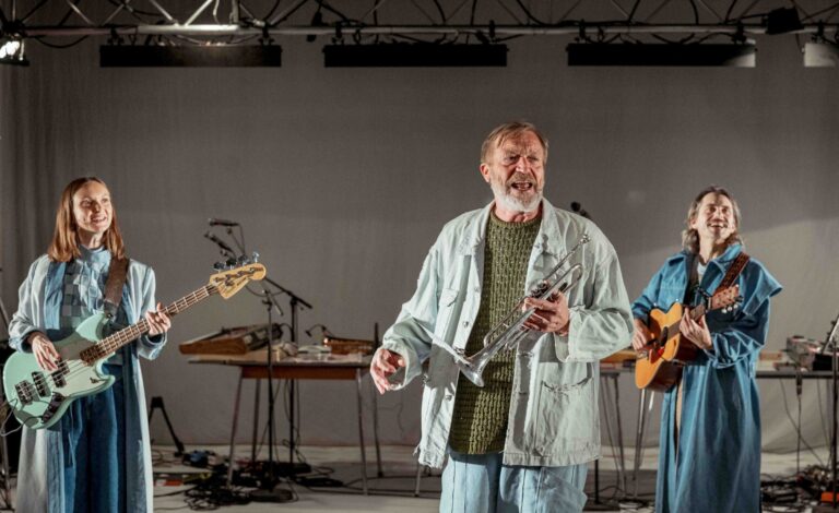 Teater i Innlandet kommer til Rådhusteatret i Kongsvinger med forestillingen Prosjekt Prøyssen.