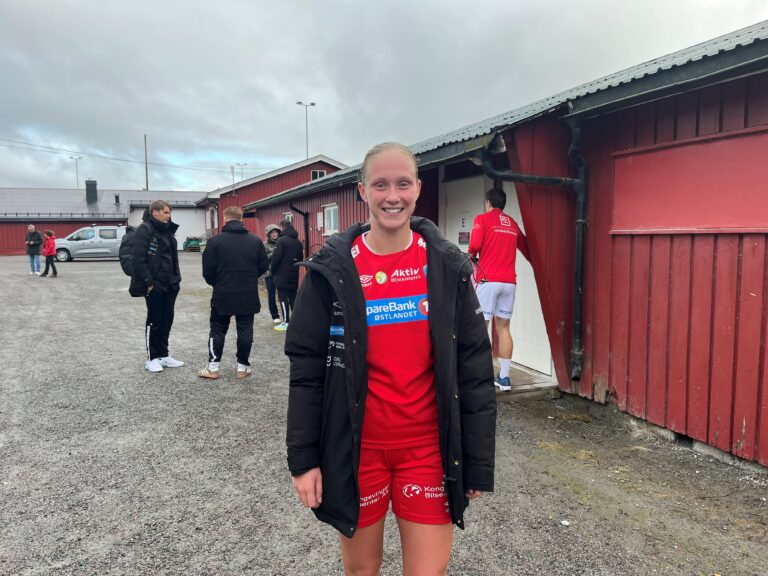Mille Jonassen skulle egentlig ikke satse fotball, men bare være med for å ha det gøy. Nå spiller hun fast på A-laget til KIL Fotball Kvinner.