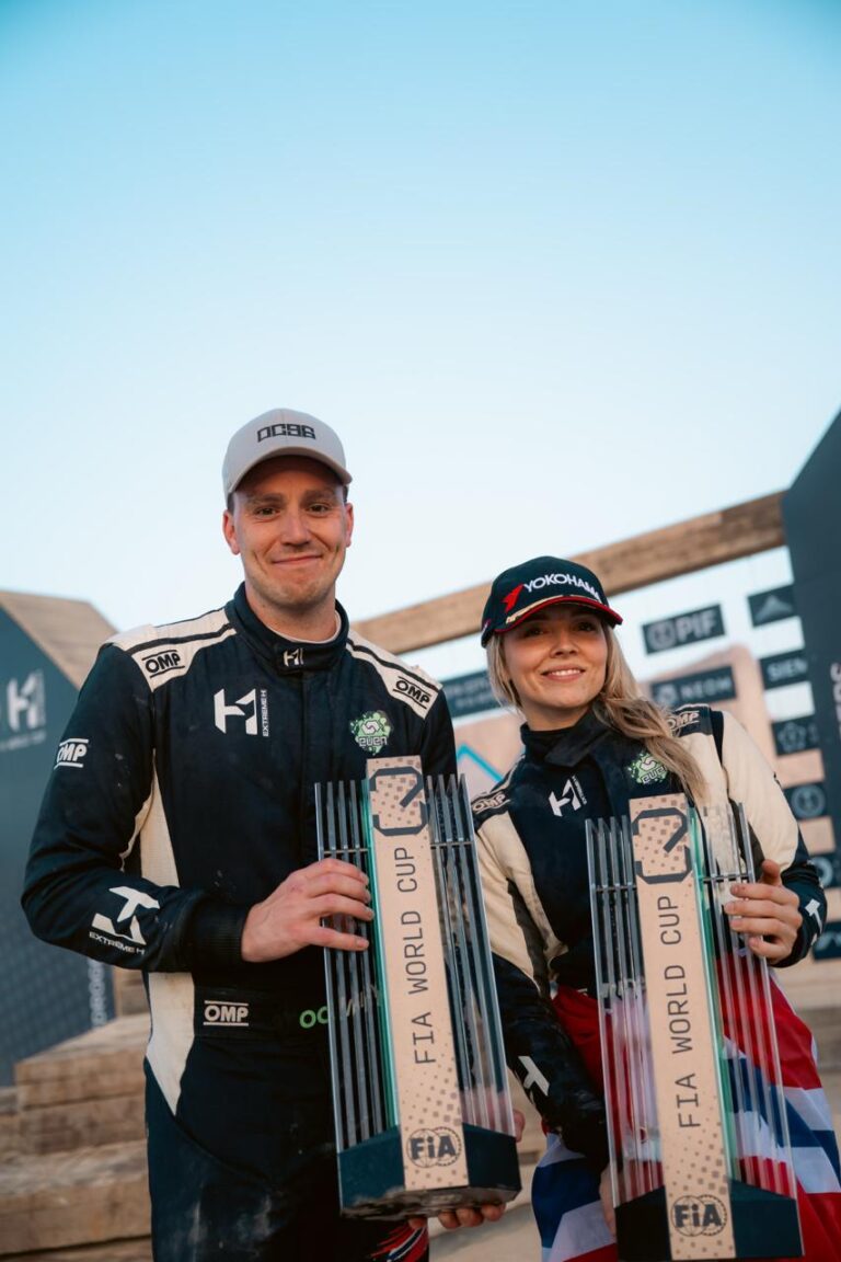 Ole Christian Veiby og Hedda Hosås endte på tredje plass i Extreme H i Saudi-Arabia.