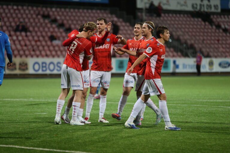 KIL strutter av selvtillit og hadde full kontroll mot Hødd onsdag. Lørdag venter Lyn på Bislett.