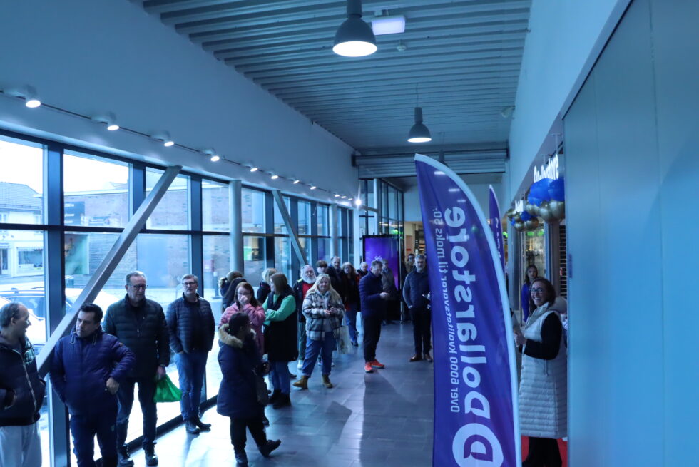 Det var lange køer da Dollarstore åpnet dørene 2023. Nå er det bestemt at kjeden legges ned.