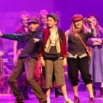 I Oliver Twist blir vi godt kjent med mange av dem som lever på livets skyggeside i 1800-tallets London.