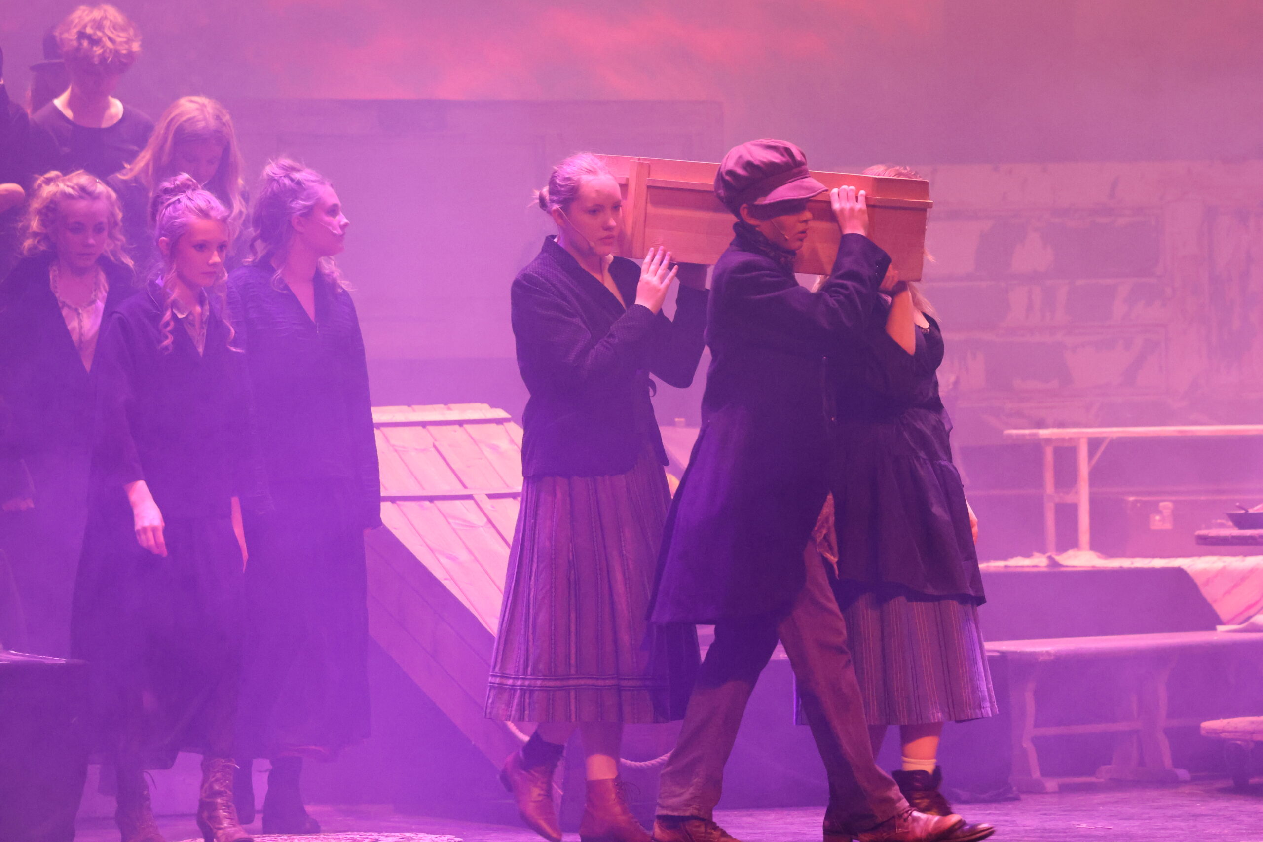 Kulturskolen Scene U fremfører Oliver Twist.