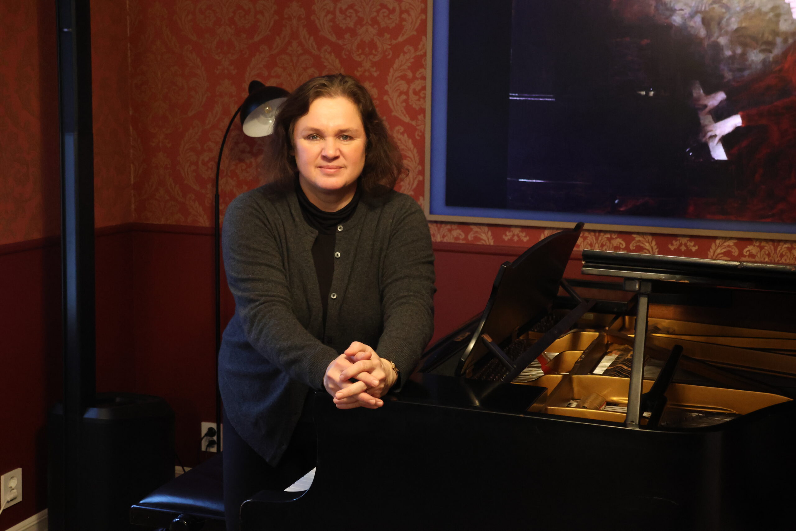 Julia Mustonen Dahlkvist, professor i piano ved musikhögskolan Ingesund i Arvika ble både imponert over Kongsvinger og pianistene.