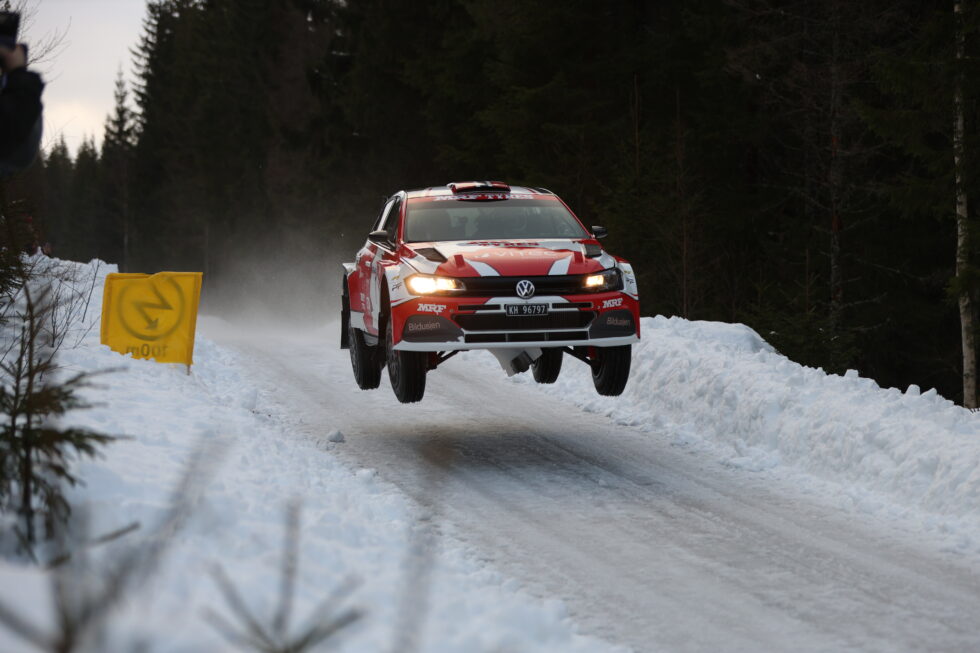 Grunnet usikre værforhold velger KNA Kongsvinger å avlyse neste års Rally Finnskog. Her fra da Frank Tore Larsen / Lars-Håkon Lundgreen kjørte i 2025.