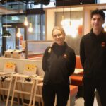 Marthe Hjelmeland og Jørgen Dahlsveen gleder seg til torsdagens åpning av Burger King.