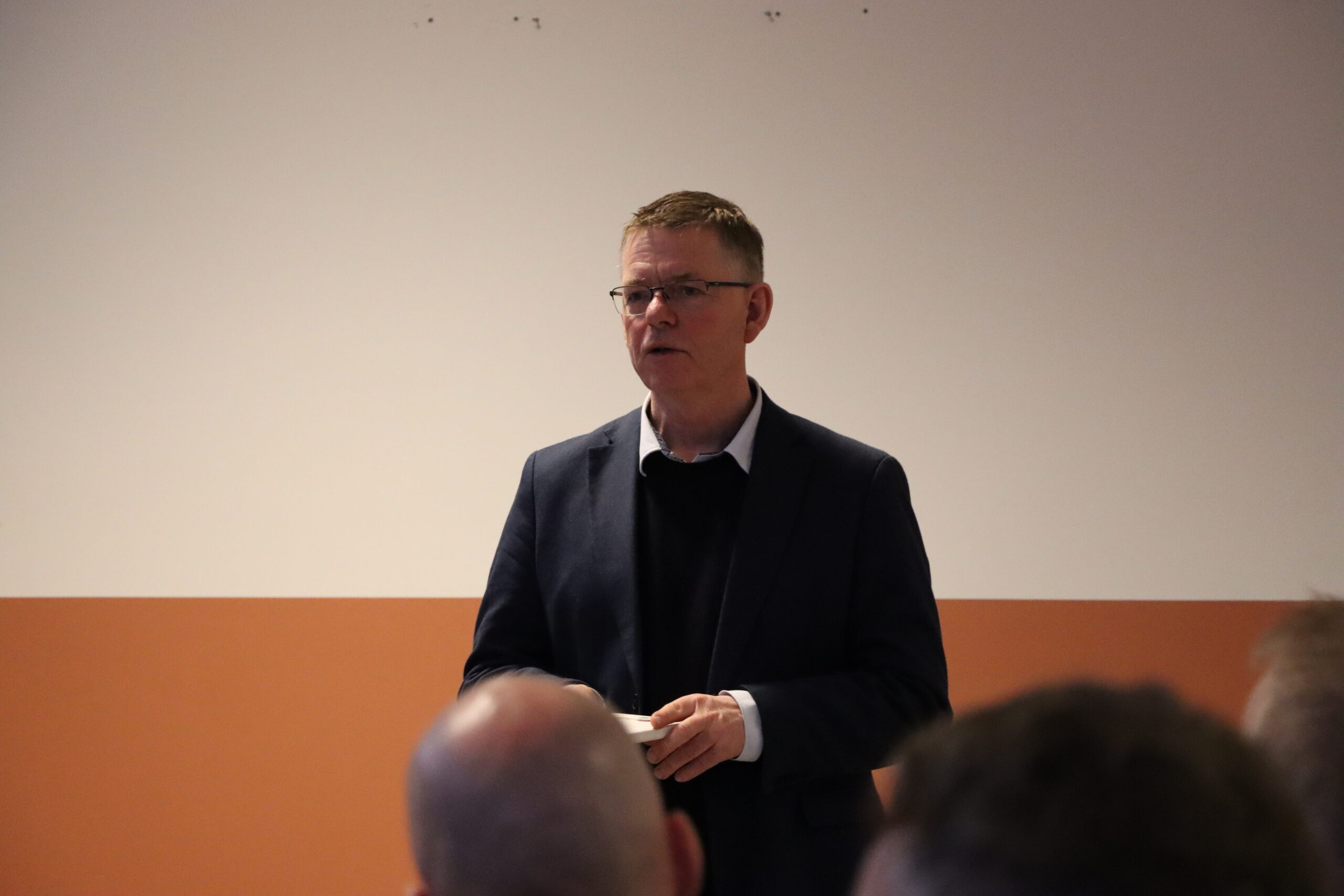 Jon Kristiansen mente at det ifølge NHO ikke kommer en økning i boligbygging før i 2017.