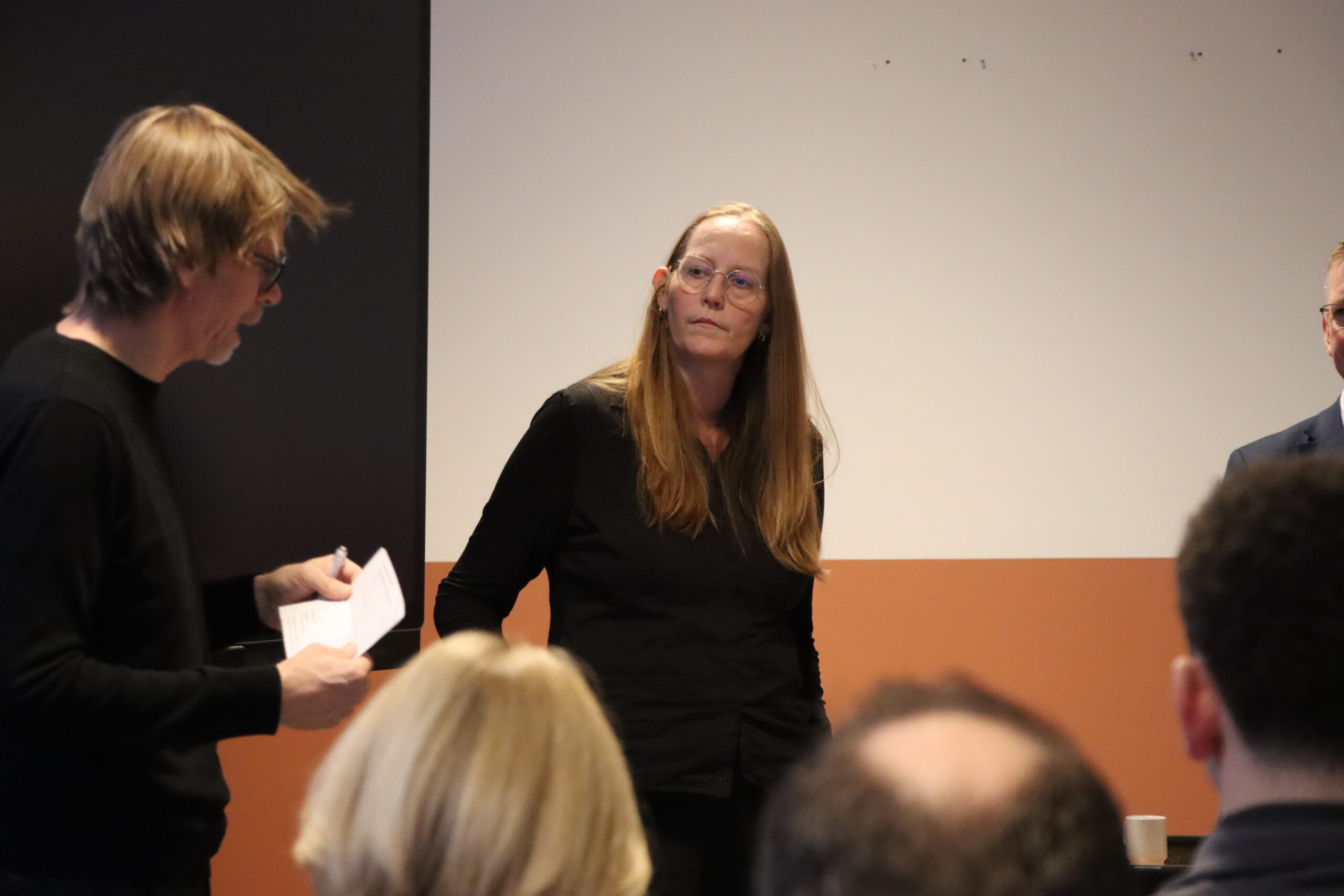 Stortangsrepresentant Lise Selnes (Ap) sier at det er umulig å vite hvordan fremtiden blir, og at det er mye uforutsigbart.