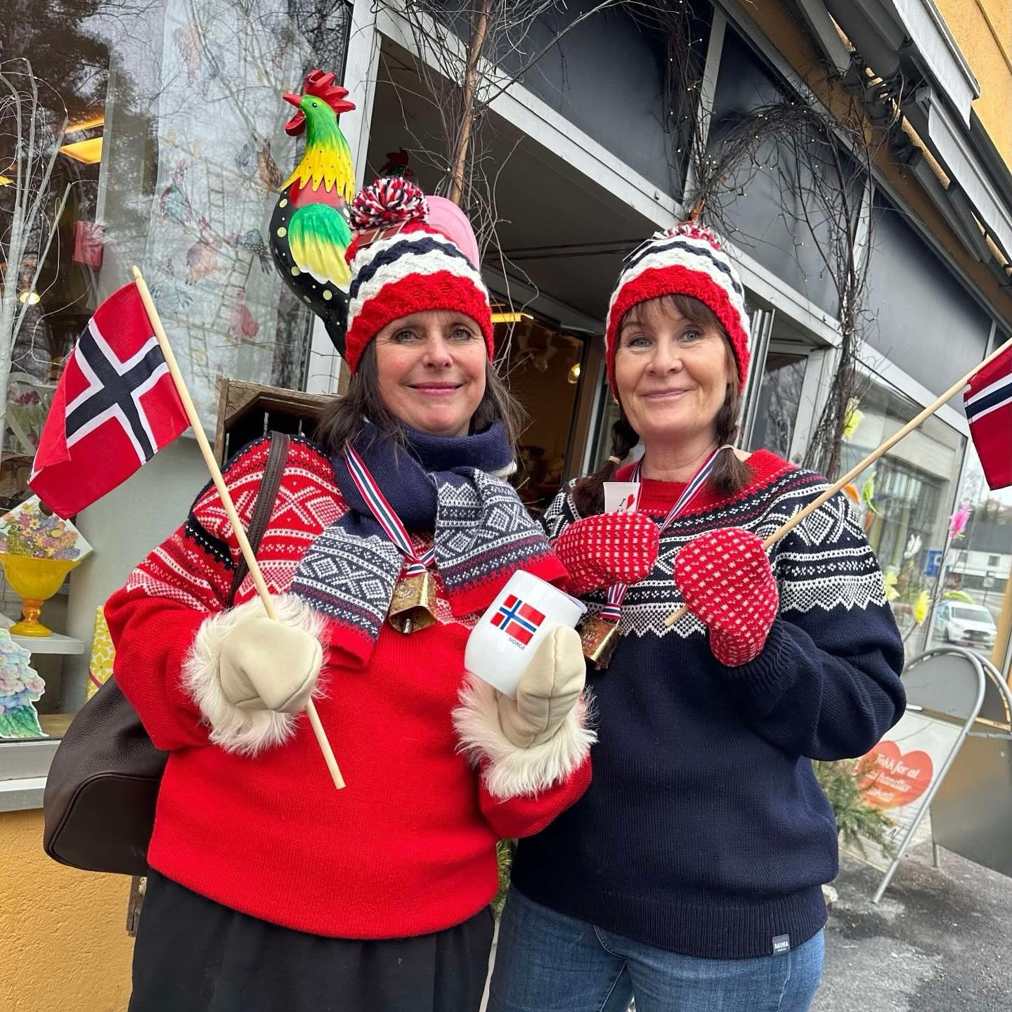 Dette er et innlegg Tante Marie la ut i anledning ski VM. Da måtte Kjersti og ekstrahjelp Siw Oppegaard stå som modeller.