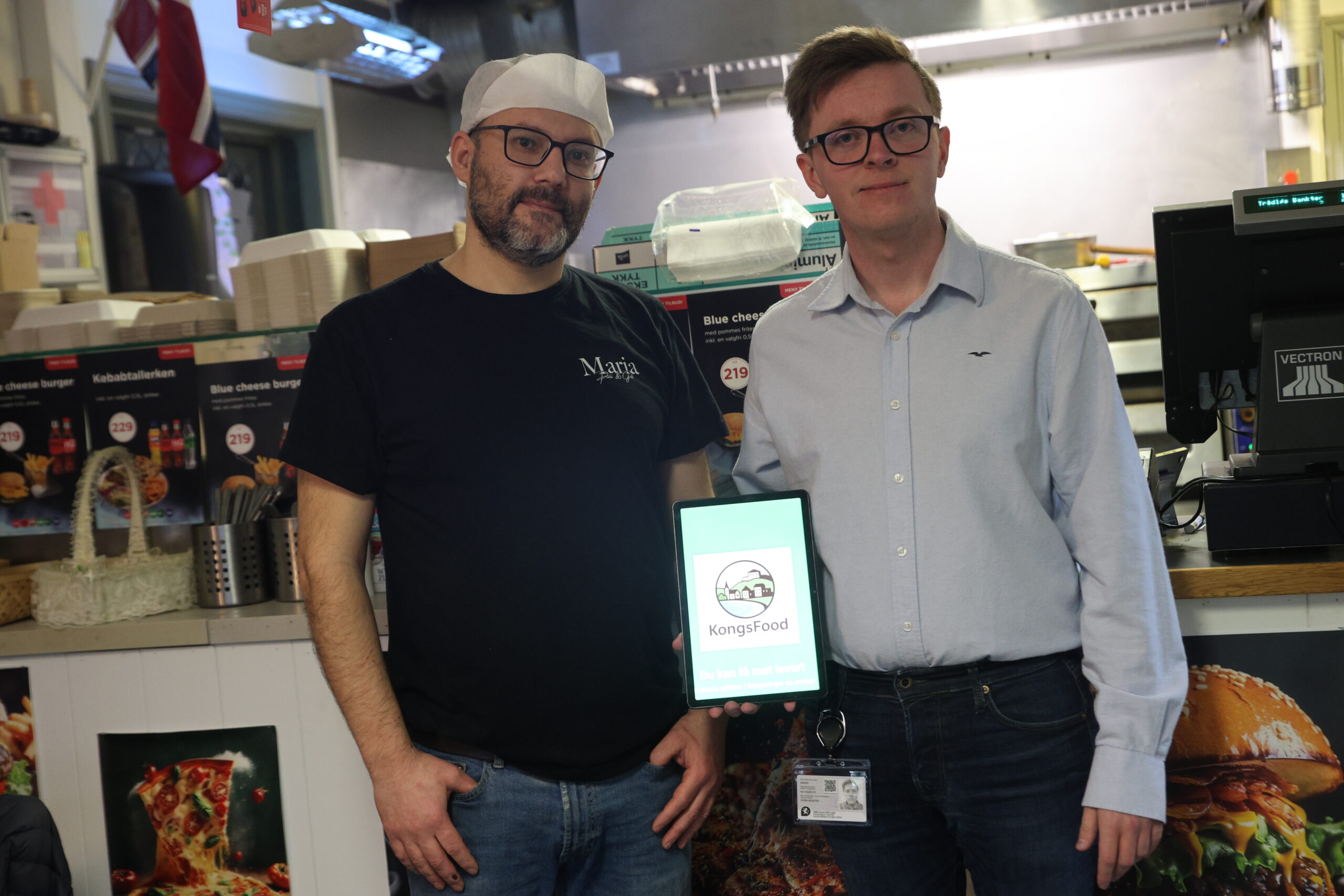 Maria Lunsj Grill&Pizza er glad for å være med på satsningen: – For oss er det viktig å kunne jobbe med lokalt firma. Kongsfood er et fint navn og viser at det er lokalt.