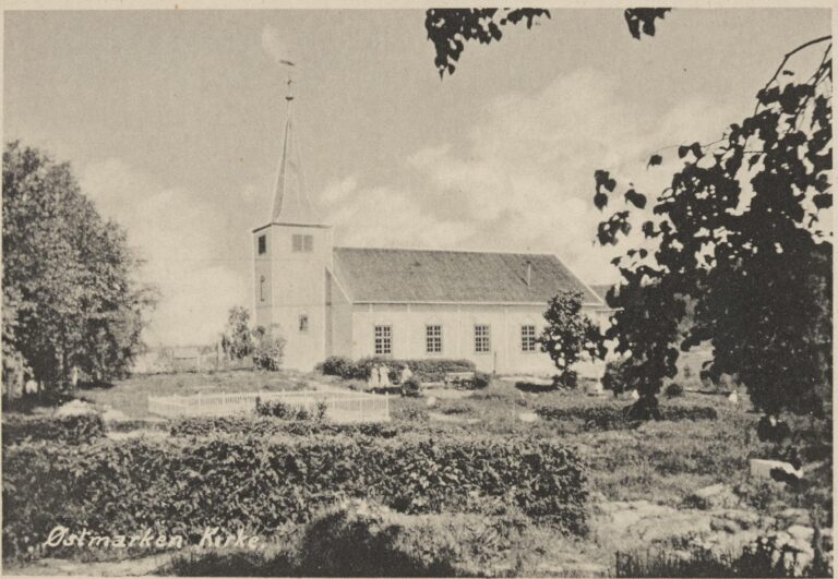 Kjenner du deg igjen? Årstallet er ukjent, men stedet er Austmarka kirke.