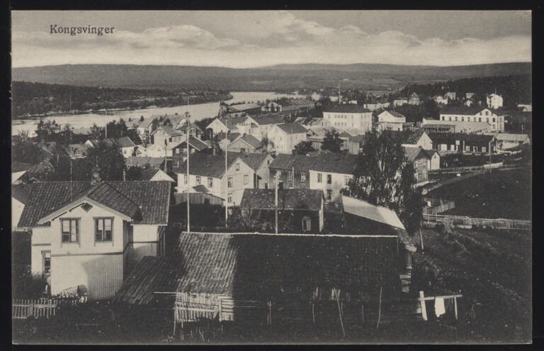 Kjenner du deg igjen? Årstall er ukjent. Bildet er hentet fra et gammelt postkort fra Kongsvinger.