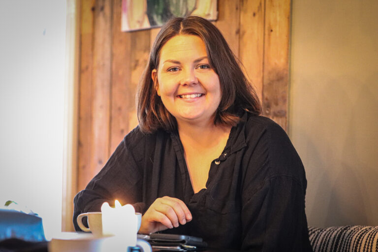 - Kafé Bohem er for meg et tydelig bevis på at det viktigste er å holde på med noe man liker. Da vil man også få lov til å kjenne på mestring, sier kafeeier Mari Søbye Østlid.