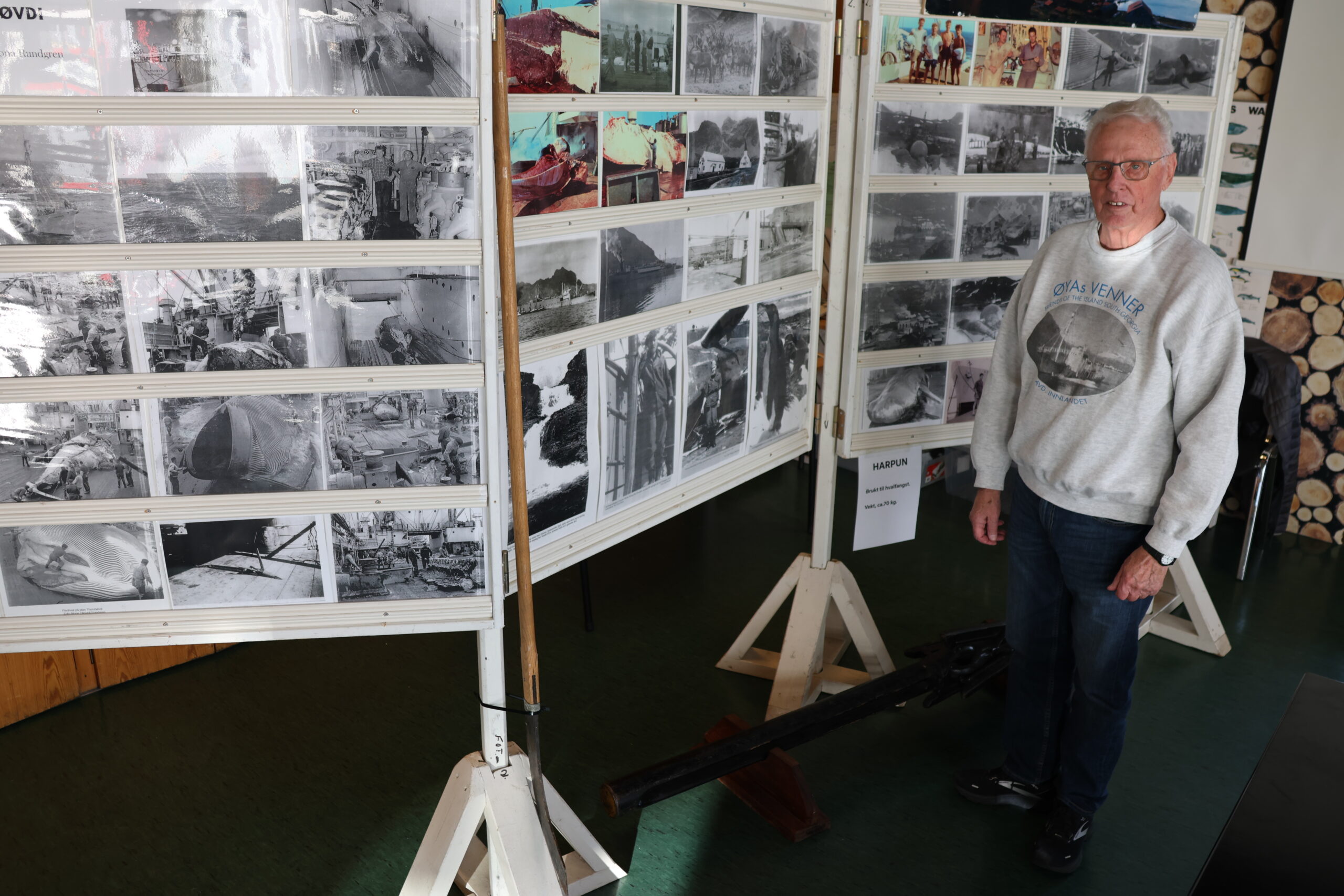 Bjørn Johnsrud har laget en stor bildeutstilling som forteller historien om hvalfangerne fra Eidskog.
