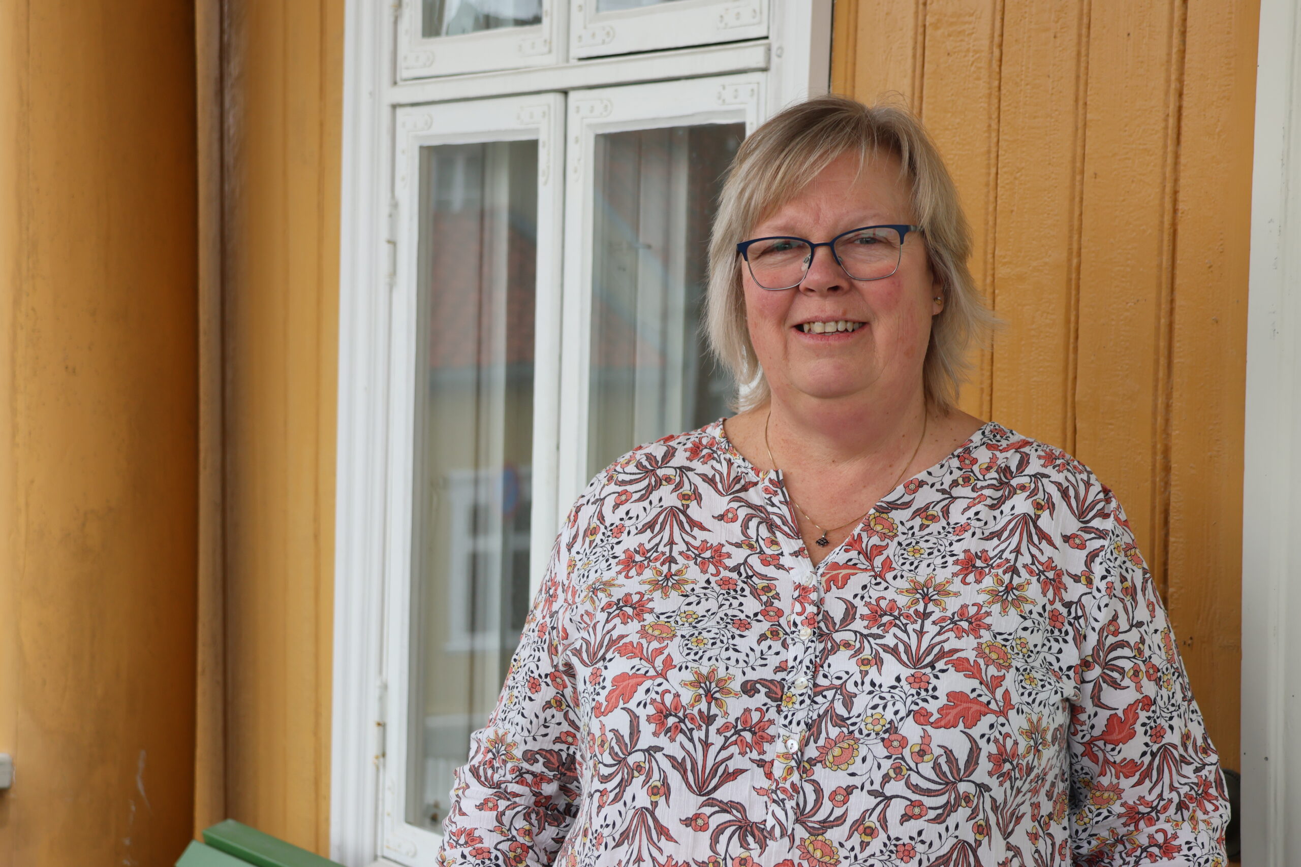 Nina Solem i Kongsvinger kunstforening skulle gjerne hatt Dag Skedsmo til stede under utstillingen.