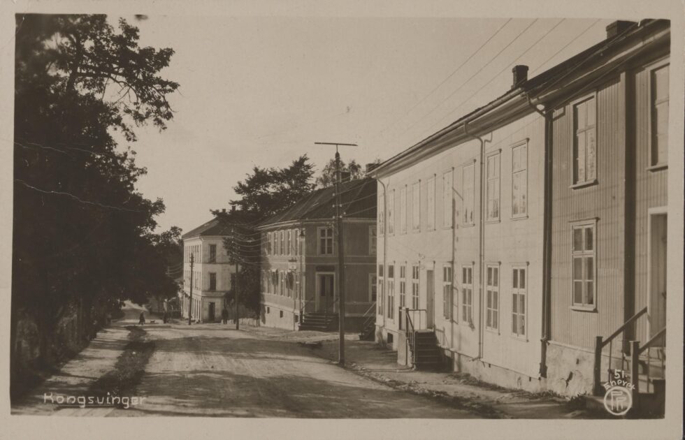 Kjenner du deg igjen? Årstall er ukjent. Bildet er hentet fra et gammelt postkort fra Kongsvinger.