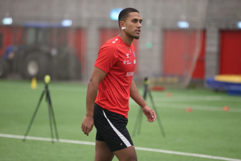 Gabriel Johnson har tatt nummeret til Lukas Ravn-Haren og skal prøve å følge opp med scoringer.