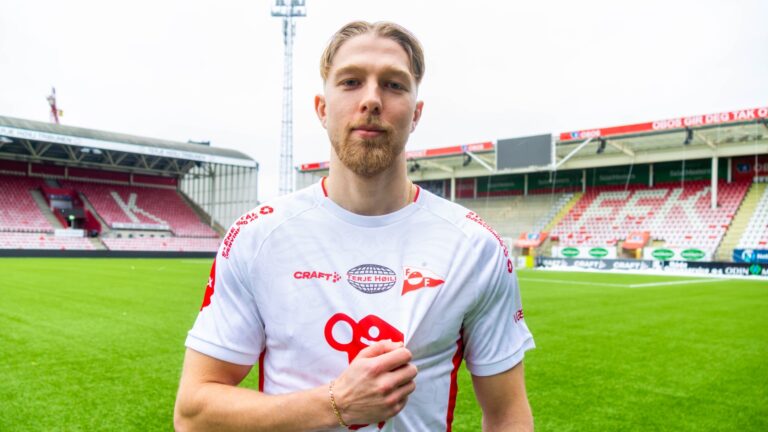 Fredag signerte Fredrik Holmé en kontrakt med Fredrikstad fotballklubb som varer til 2030.