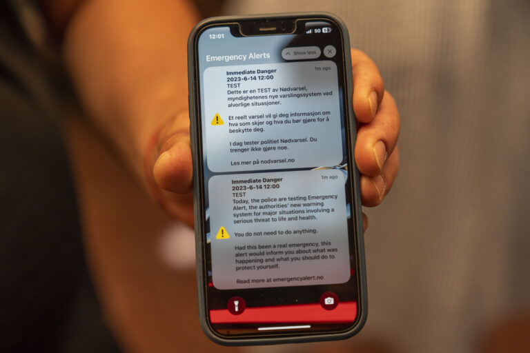 Nødvarsel på mobil og Sivilforsvarets varslingsanlegg over hele Norge blir testet i en felles nasjonal varslingsprøve klokken 12.
