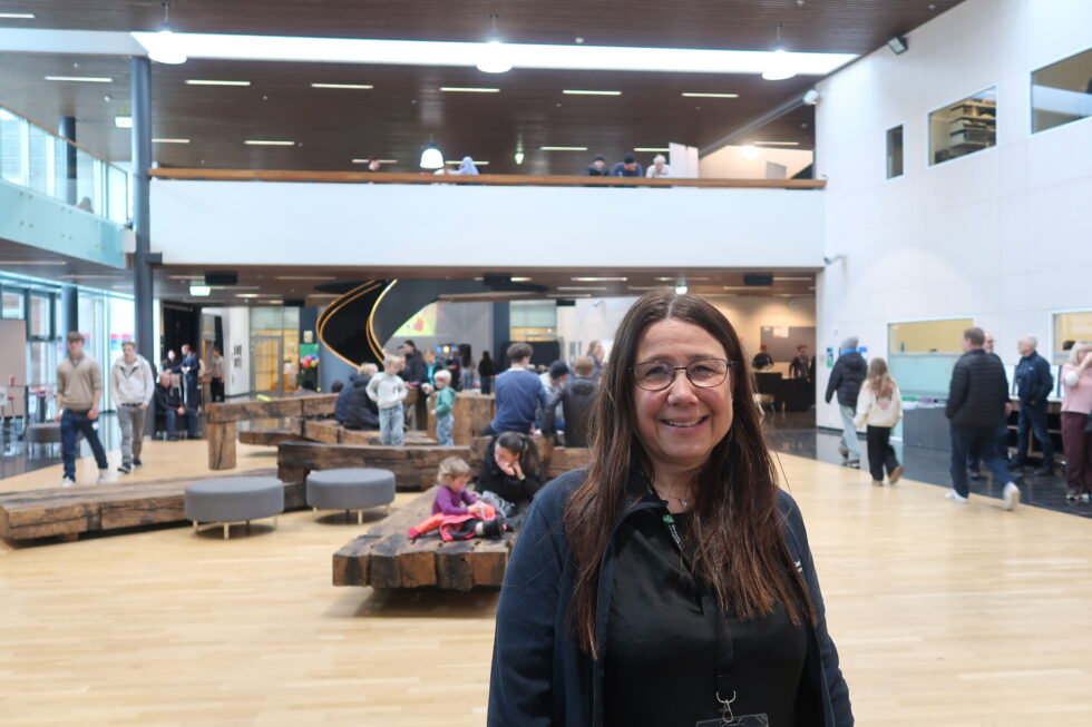 Rektor Tone Cicilie Danielsdatter på Sentrum VGS var tilfreds med rekordoppmøte da skolen viste fram sitt brede studietilbud med en rekke aktiviteter.