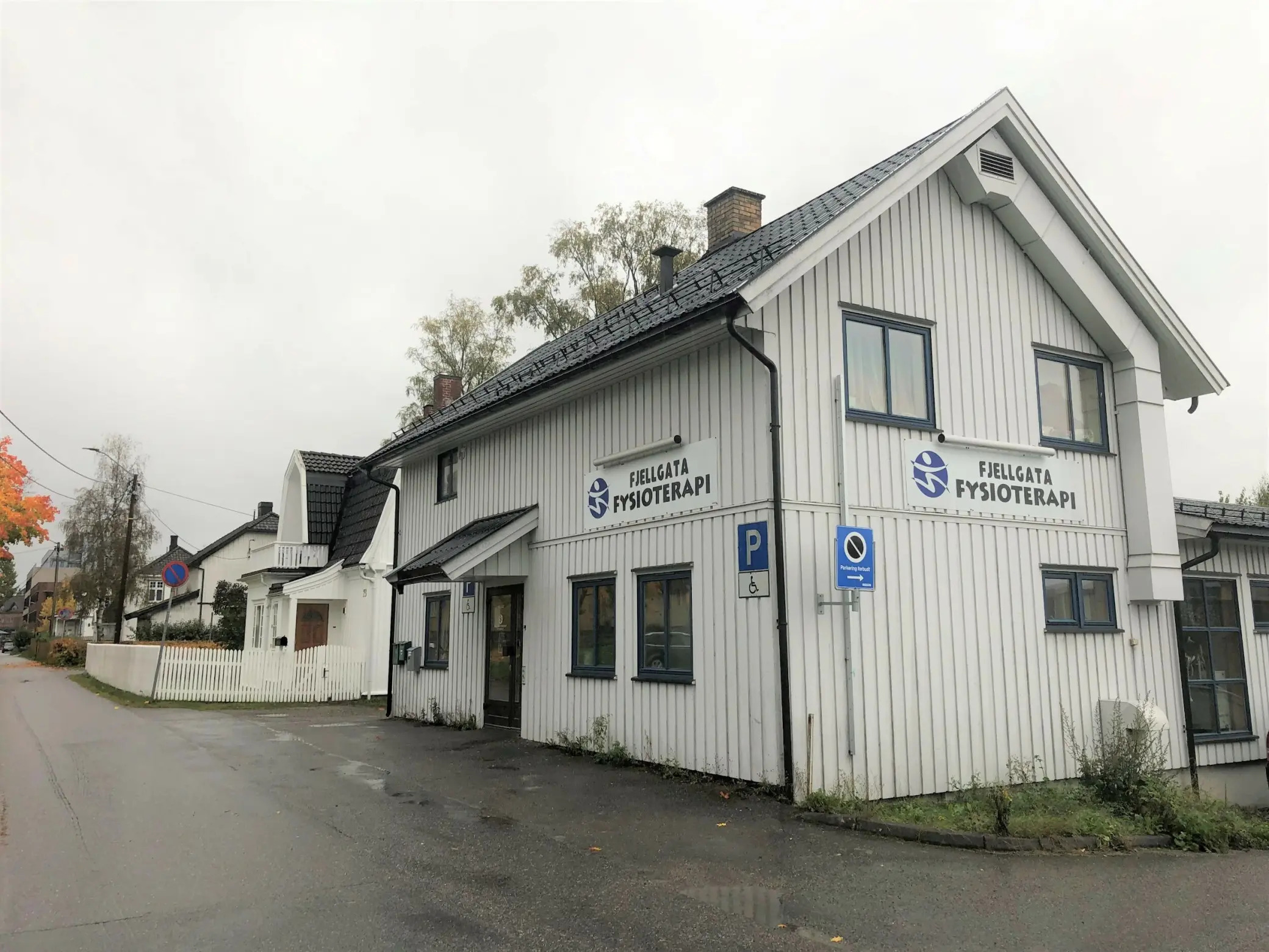 Det er i dette bygget i Fjellgata 25 Huatorpet nå driver treningsstudioet sitt.