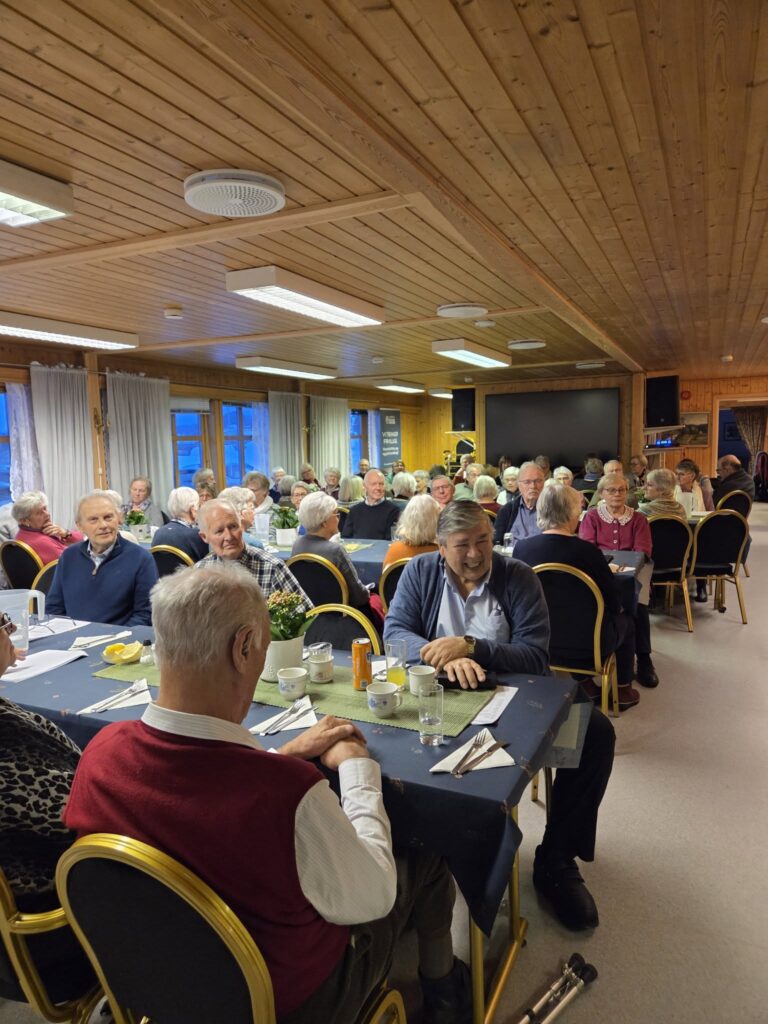 Godt oppmøte og god stemning da Kongsvinger Pensjonistforening samlet 80 medlemmer til årsmøte og hyggetreff på Seniorsenteret.