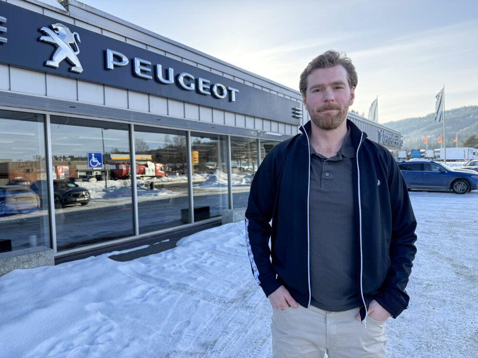 Sean-Michel «Micha» Sunnqvist er på plass som ny bilselger hos Kongsvinger Bilsenter og gleder seg til nye utfordringer.