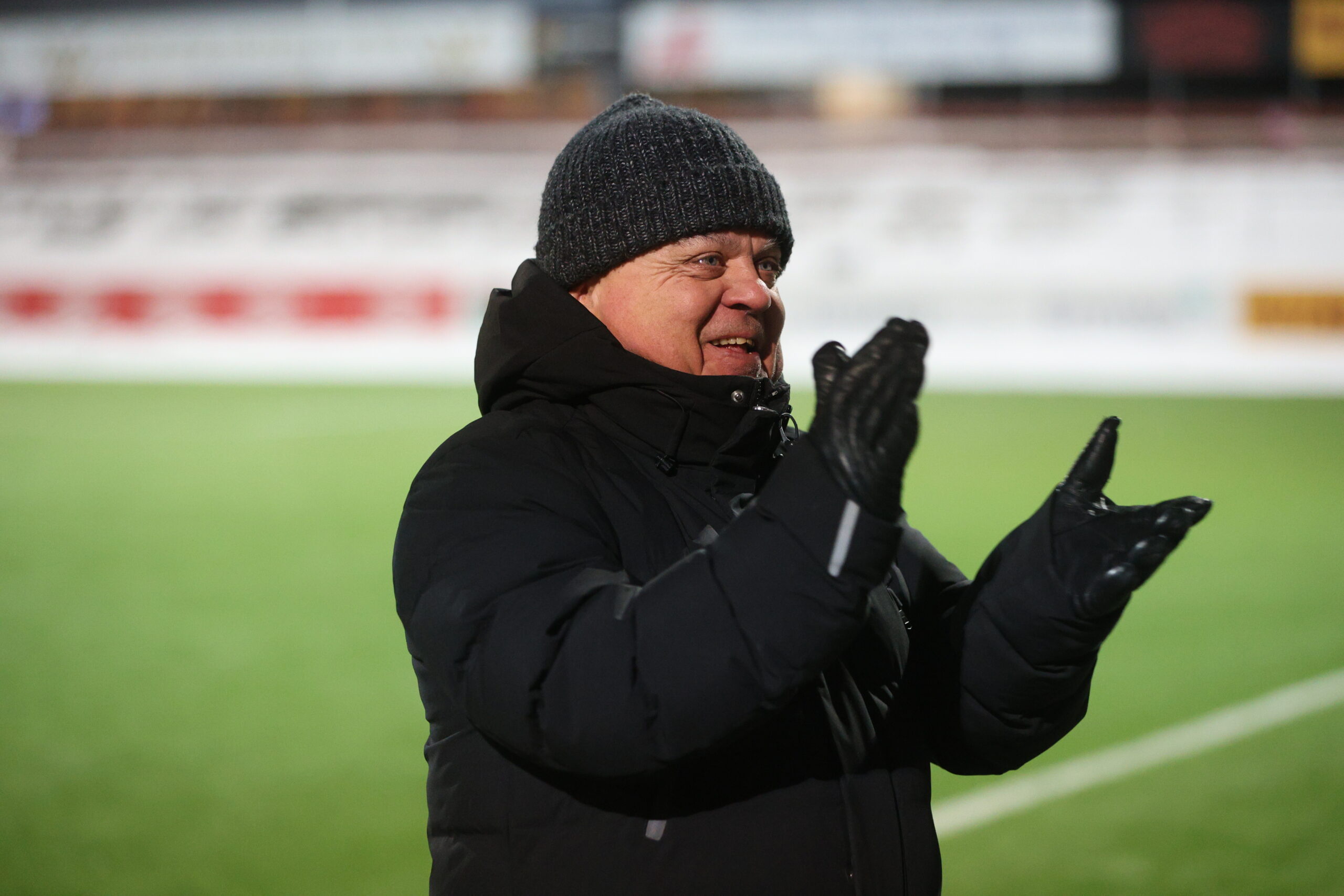 Mats Furulund kan si seg fornøyd etter å ha coachet sitt mannskap videre til andre runde i kvalifiseringen til NM.