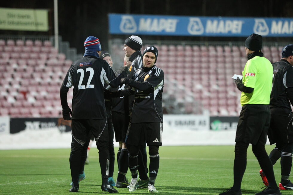 Jon-Kristian Krybelsrud scoret to mål for Vinger FK i cupkampen mot Kjellmyra.