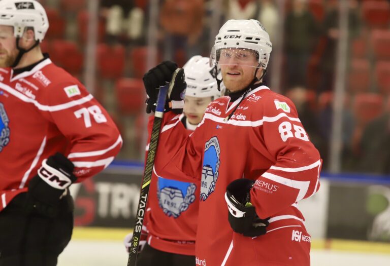 Etter nærmere 350 kamper som seniorspiller for Kongsvinger Ishockey har Kim André Fremming bestemt seg for å legge opp.