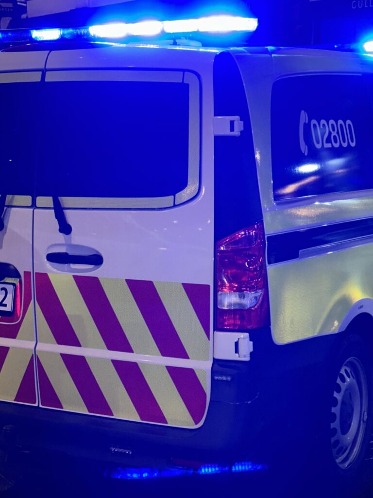 Politiet måtte bortvise to fra sentrum av Kongsvinger etter at de hadde begynt å slåss på rådhusplassen.