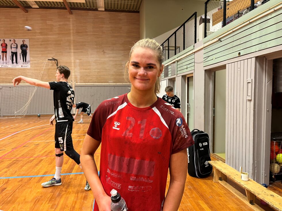 Elise Skjæret ble kåret til KILs toppscorer med 10 mål i kampen mot Elverum.