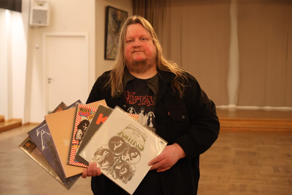 Lørdag 7. mars fylles festsalen på Vinger hotell opp med LP-plater For tredje året arrangerer Stian Fossum Kongsvinger Platemesse.