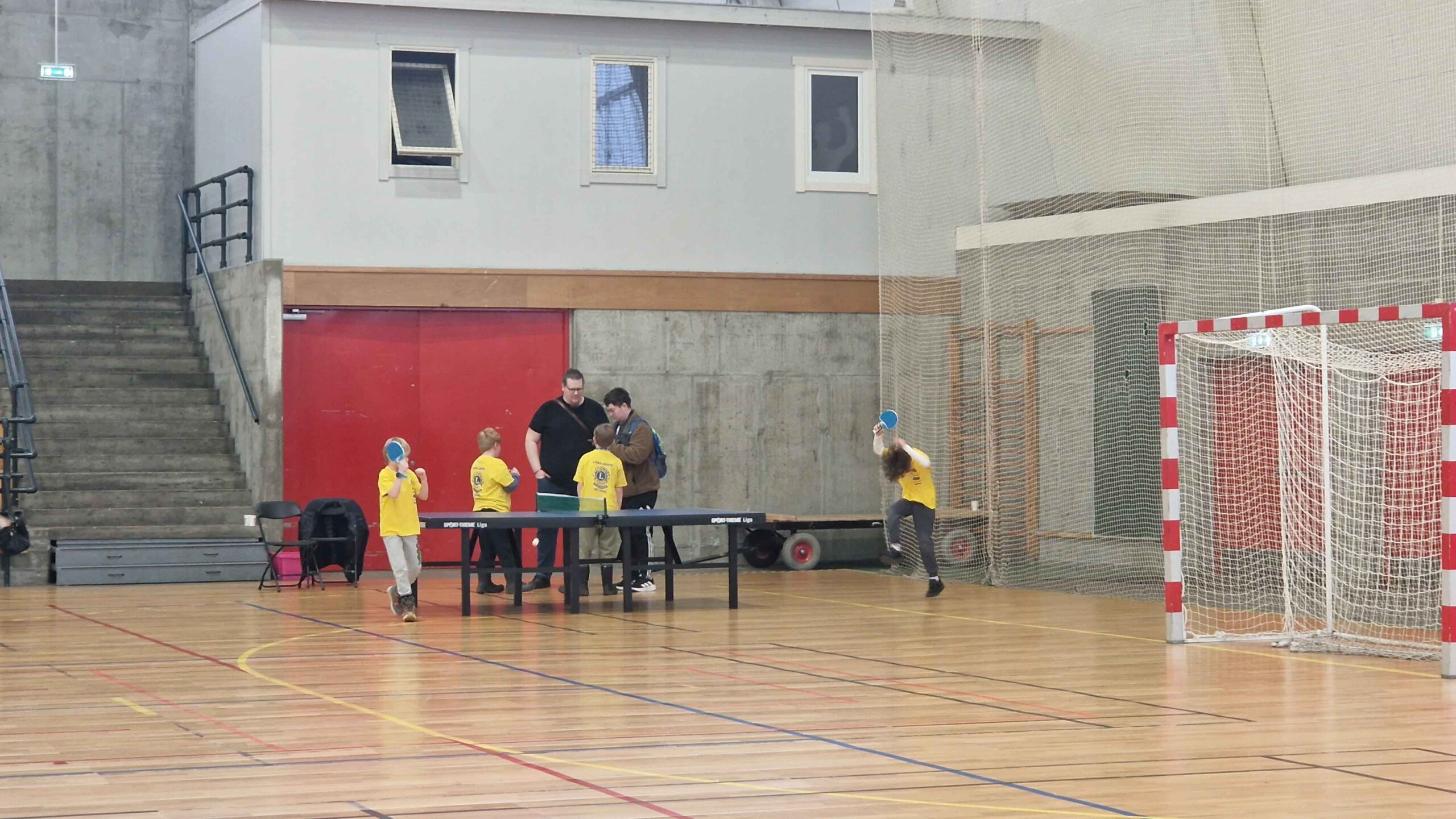 En av idretteene det ble konkurrert hardt i var bordtennis.
