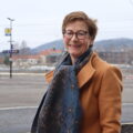 – Det er så mye godt i folk, selv når livet har vært tungt for dem. Og det er slike øyeblikk jeg sitter igjen med etter alle disse årene. Det har vært helt fantastisk å få oppleve alle disse flotte menneskene, forteller Mona Nymoen (68).