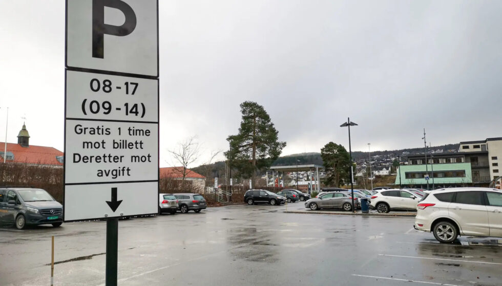 En teknisk feil i flere kommunale parkeringsautomater i Kongsvinger gjør at parkering er gratis resten av dagen.