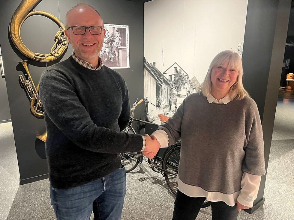 Knut Ola B. Storbråten (t.v.) tar over som avdelingsdirektør for Anno Kongsvingerregionen. Ingun Aastebøl har fungert i stillingen et drøyt år, i Mona Pedersens sykefravær.