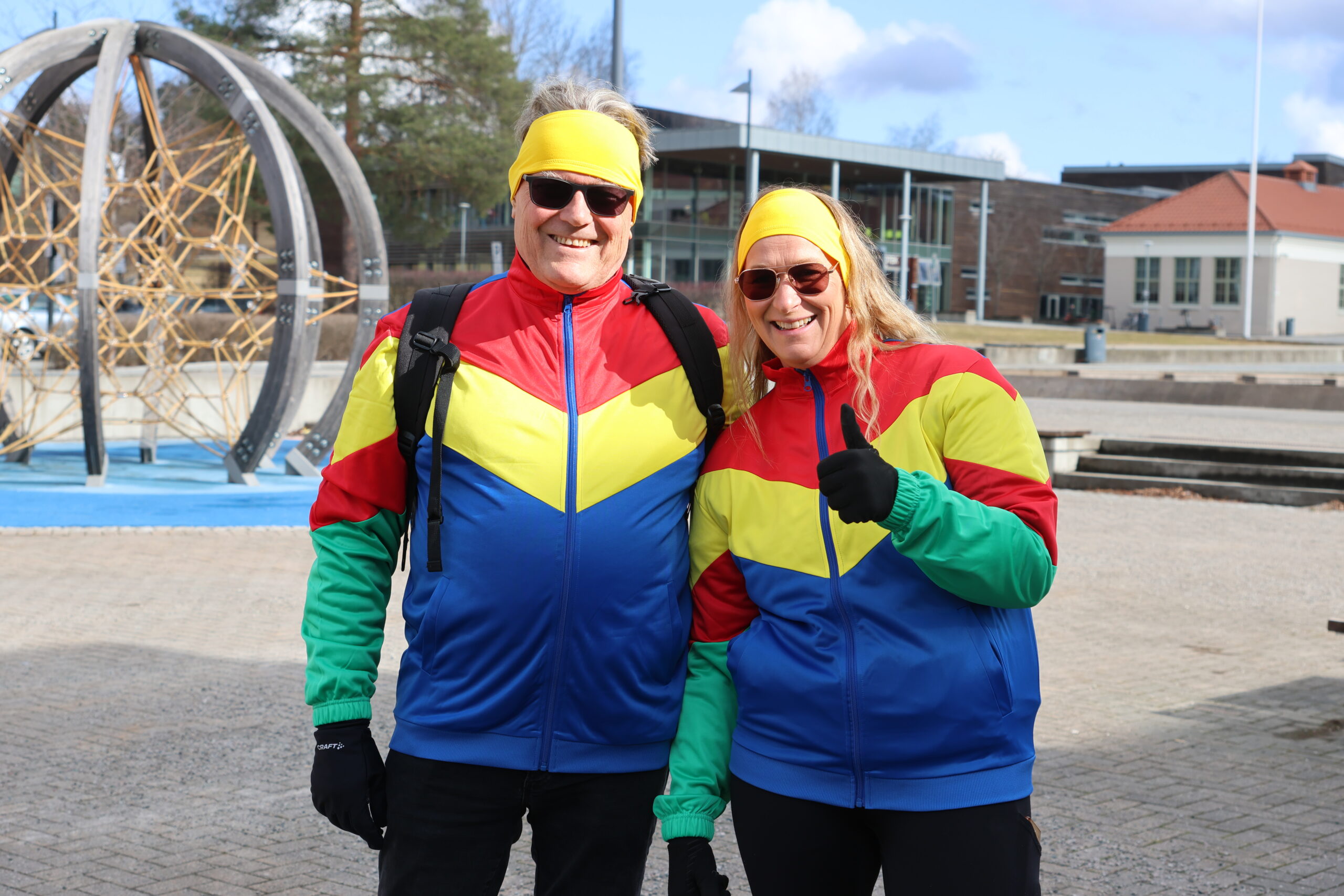 Johan Aas og Aina Digerud var kledd for after-ski, men først skulle dem ut på påskerebus.